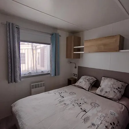 Mobil-home 3 Σαιν-Ζαν-ντε-Μον