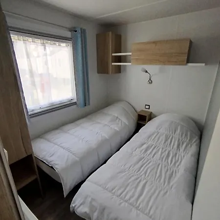 Mobil-home 3 *