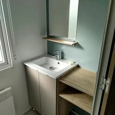 Mobil-home 3 אתר קמפינג