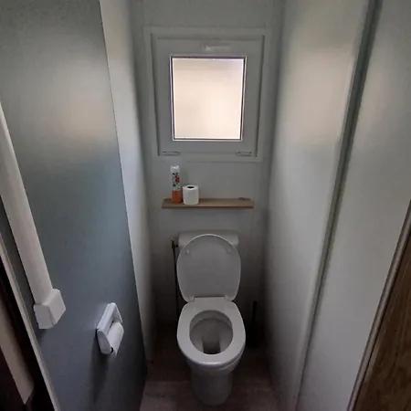 Mobil-home 3 אתר קמפינג